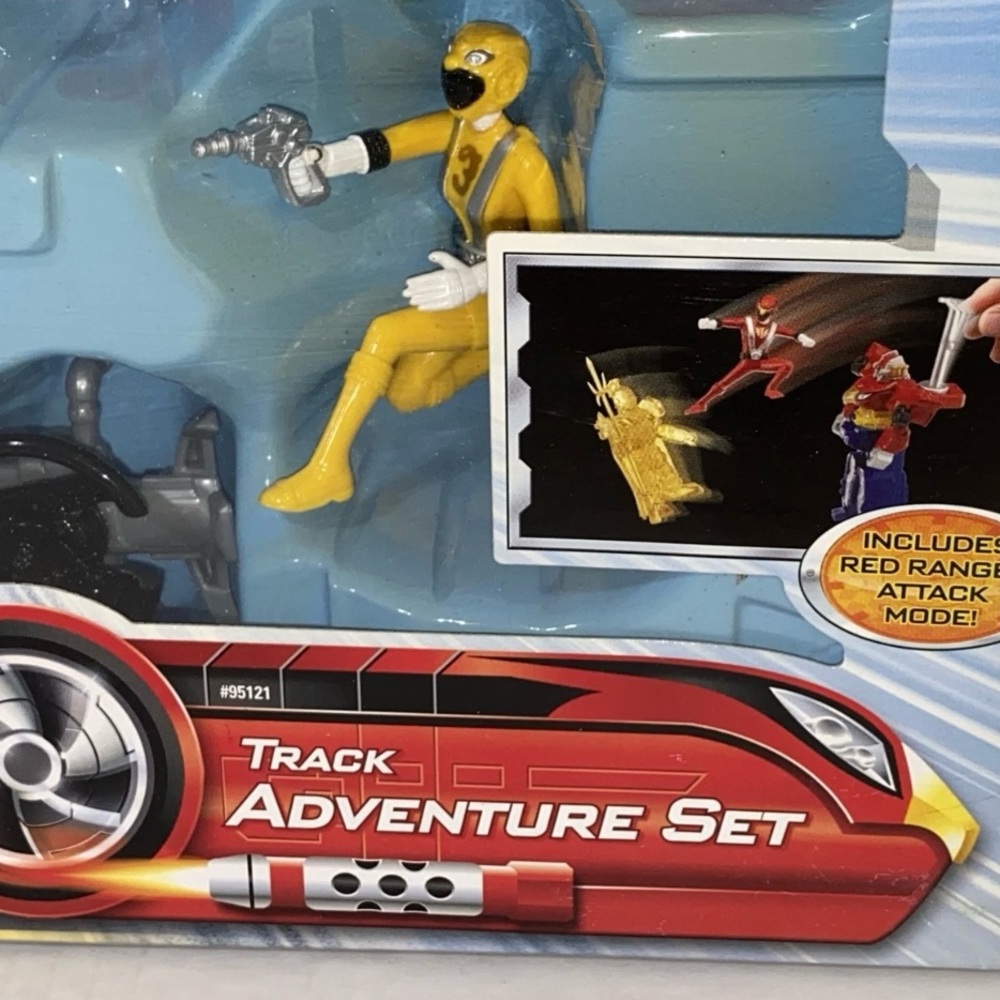 New 2009 Bandai Power Rangers RPM Track Adventure Set With Red Ranger Attack - Picture 10 of 15